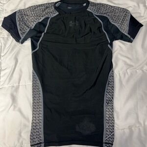 Under Armour Men's Black and Gray Rash Guard